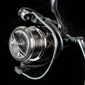 Mulineta NEVIS Motive Spin 30 4+1 Rulmenti