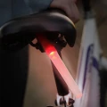 Bat Luminos cu LED Coghlans Lightstick Rosu Bat Luminos cu LED Coghlans Lightstick Rosu